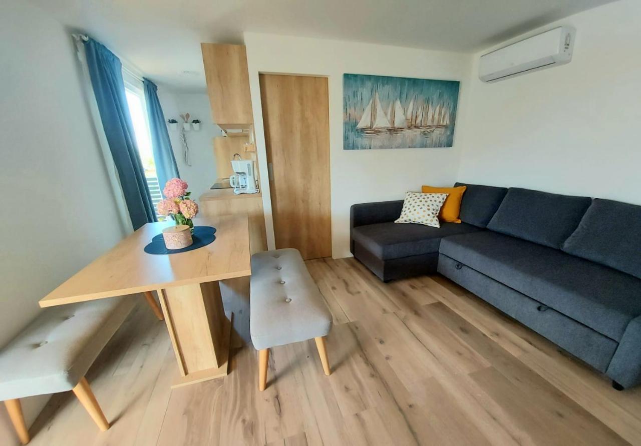 Mobile Homes Charly Tisno Eksteriør billede